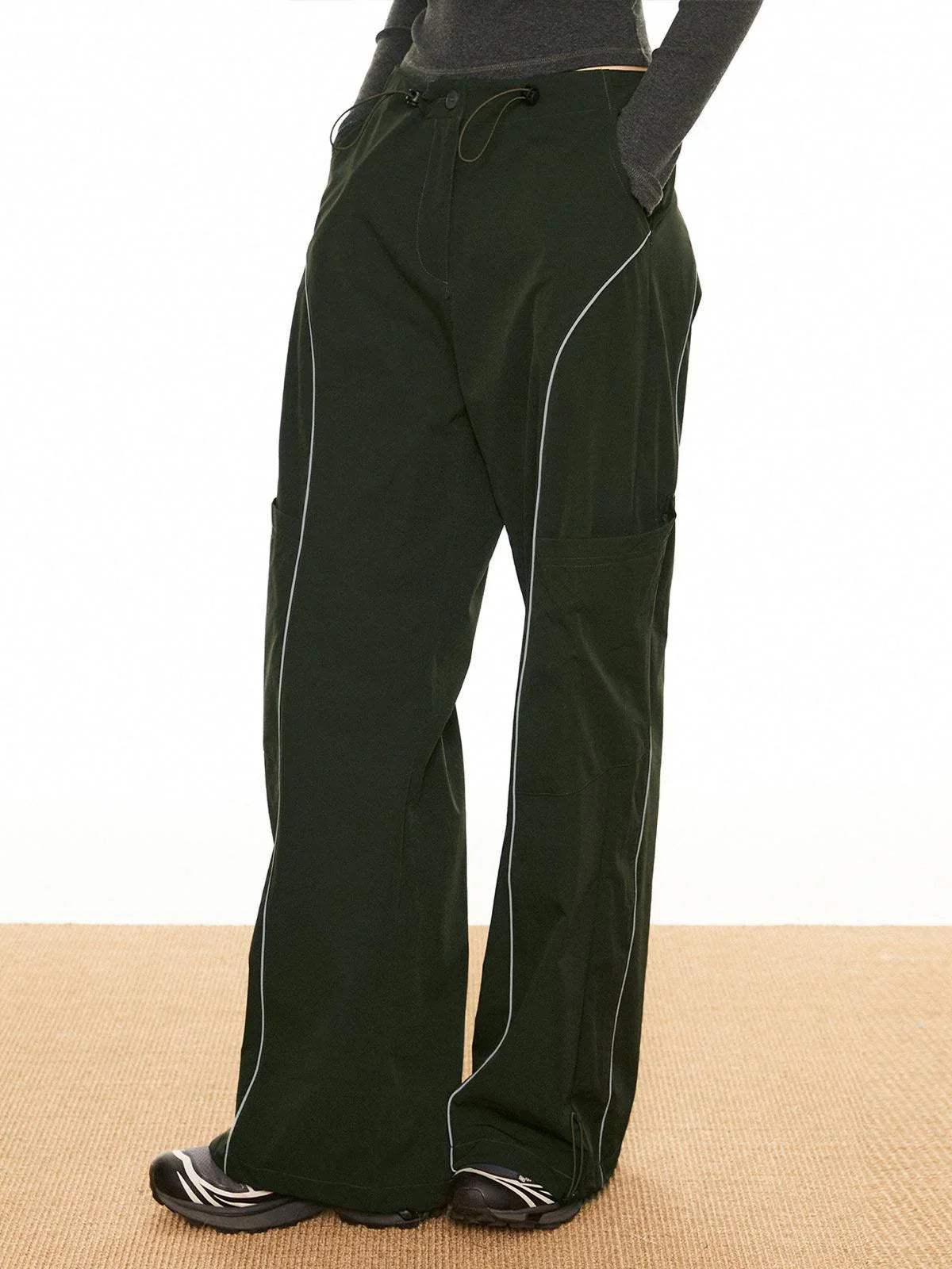 Women's Wide Leg Cargo Trousers with Drawstring Waist and Contrast Piping