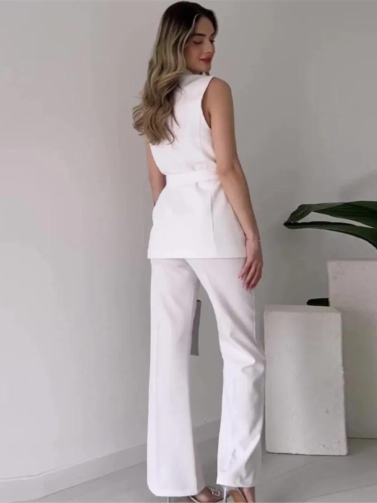 Women's Tailored Sleeveless Blazer Suit with V-Neck and High-Waisted Trousers