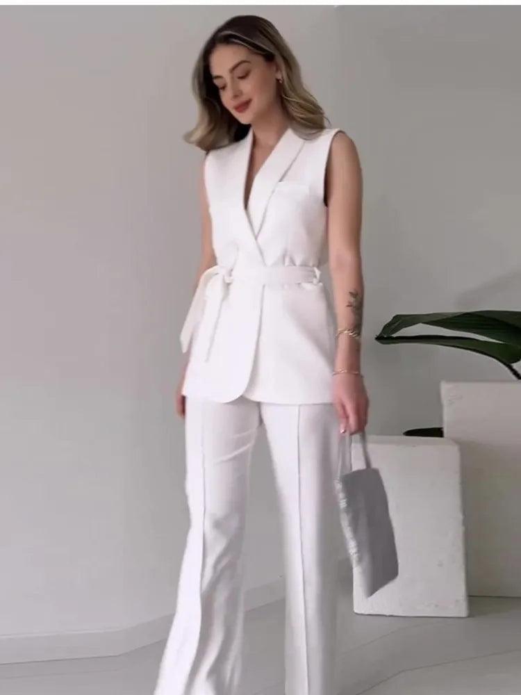 Women's Tailored Sleeveless Blazer Suit with V-Neck and High-Waisted Trousers