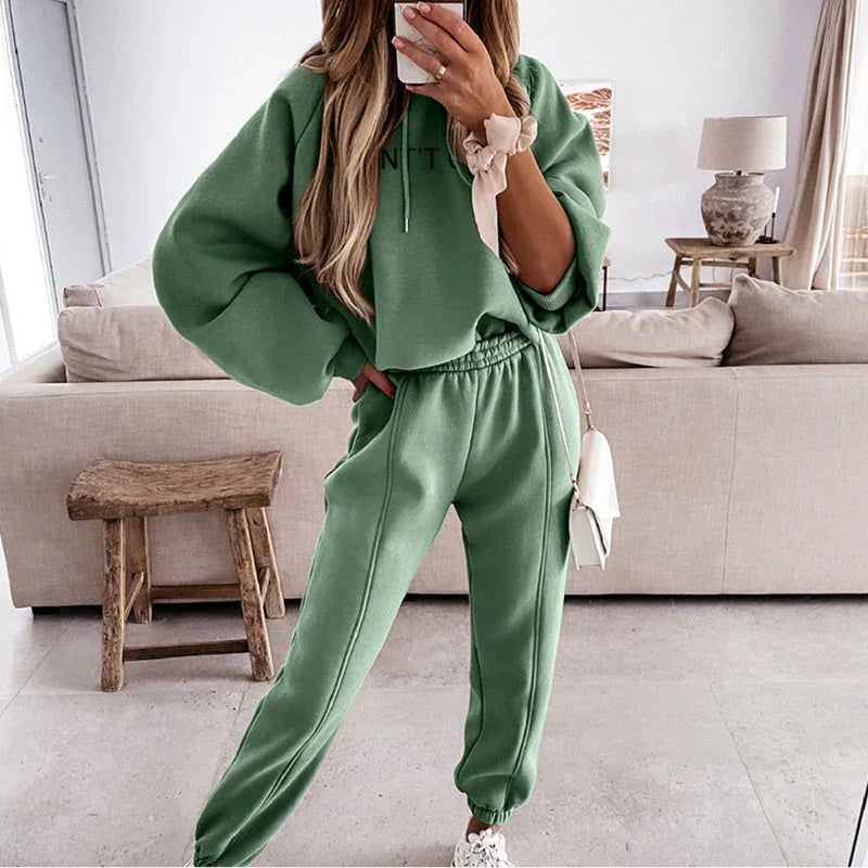 Women's Oversized Hoodie and High-Waist Joggers Set - Soft and Cozy Loungewear