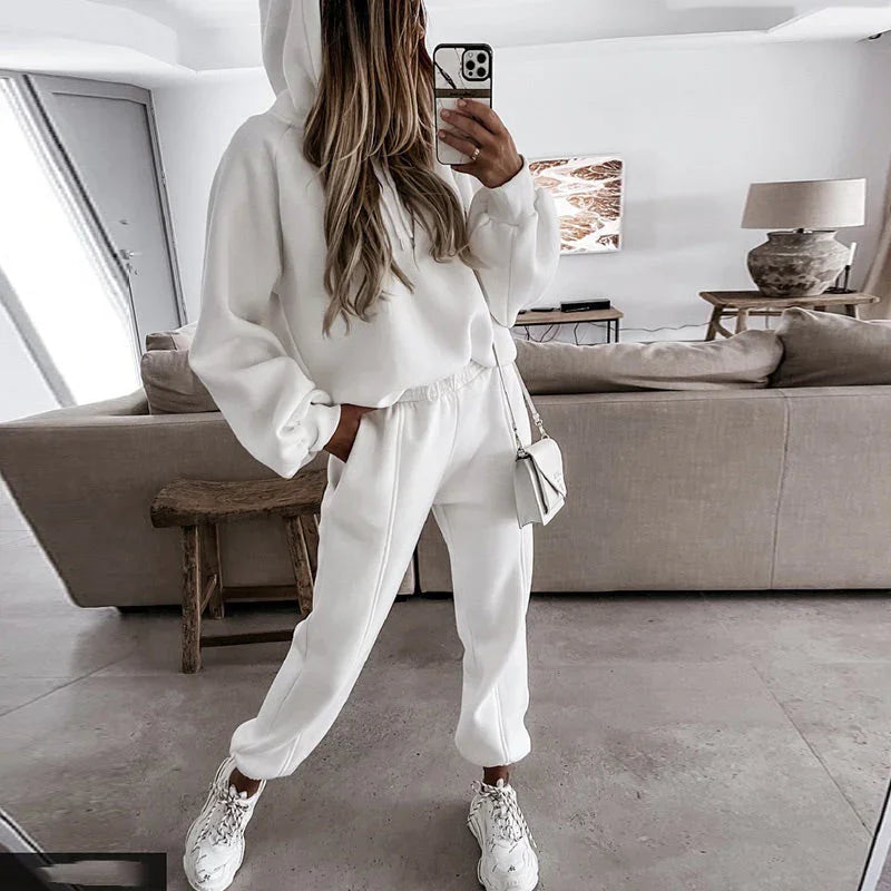 Women's Oversized Hoodie and High-Waist Joggers Set - Soft and Cozy Loungewear