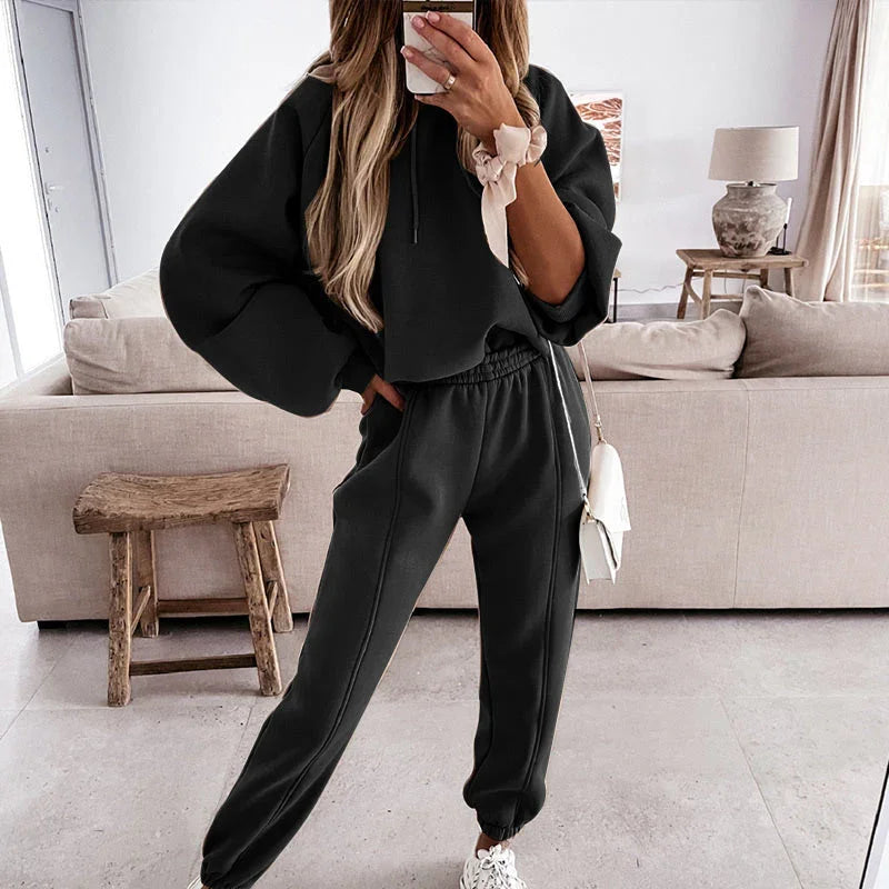 Women's Oversized Hoodie and High-Waist Joggers Set - Soft and Cozy Loungewear