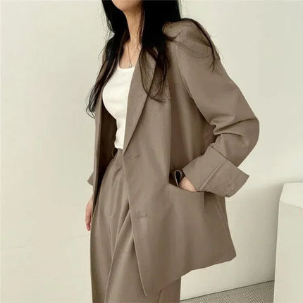 Women's Oversized Blazer And High-Waisted Trousers Tailored Fit