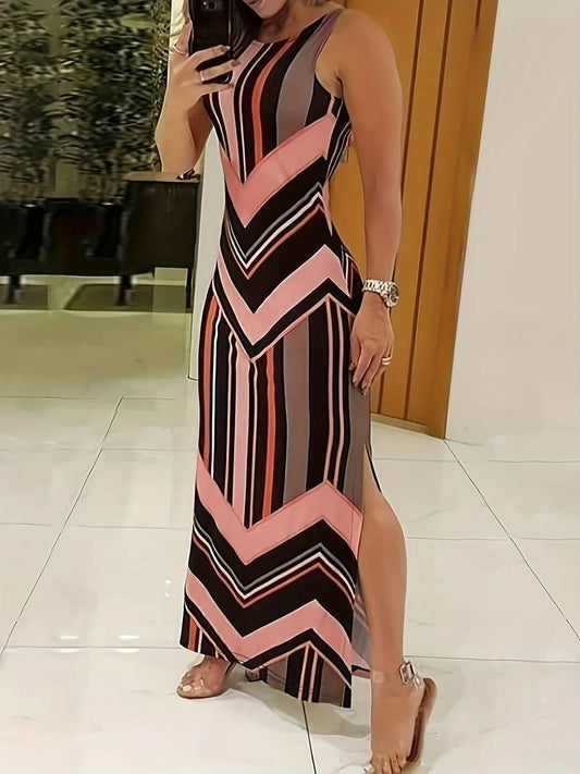 Women's Maxi Dress - Sleeveless Crew Neck - Chevron Stripe - High Side Slit