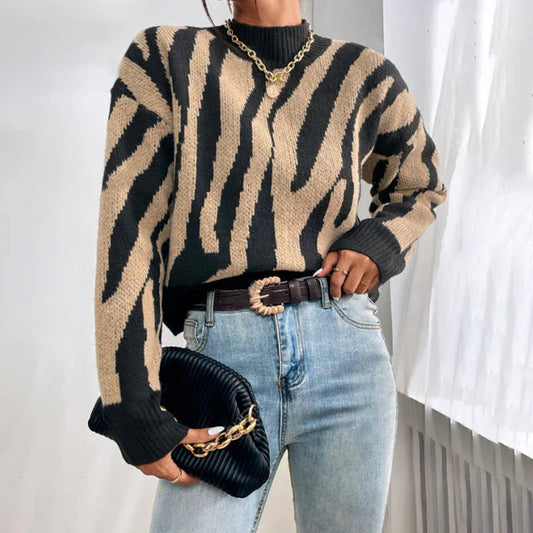 Women's Knit Jacquard Sweater - Relaxed Fit Round Neck Animal Print
