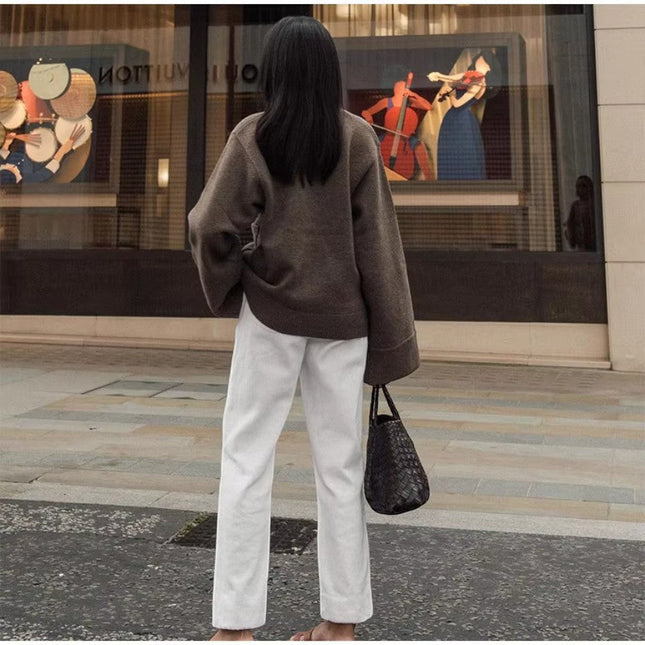 Women's Oversized Cardigan with Pockets and Buttons