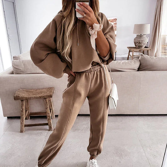 Women's Oversized Hoodie and High-Waist Joggers Set - Soft and Cozy Loungewear